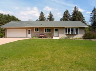 N2056 East Rd, Waupaca, WI 54981