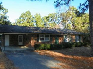 110 Oak Dr, Southern Pines, NC 28387