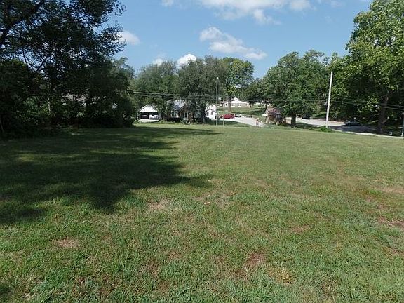 3rd image of 619 N Main St