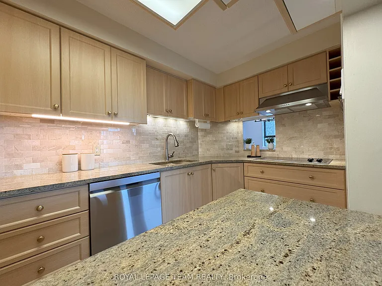 470 Laurier Ave W #1908 — Photo 6
