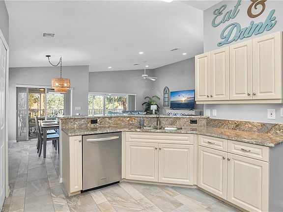5th image of 8471 Southbridge Dr #2