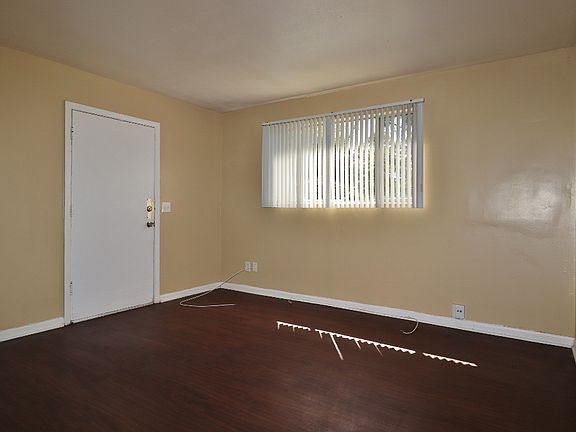 2nd image of 6769 Jack Horner Ln