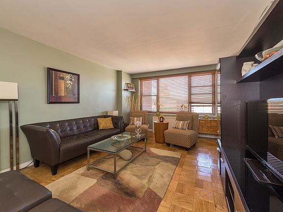 2nd image of 7025 Yellowstone Blvd APT 21Z