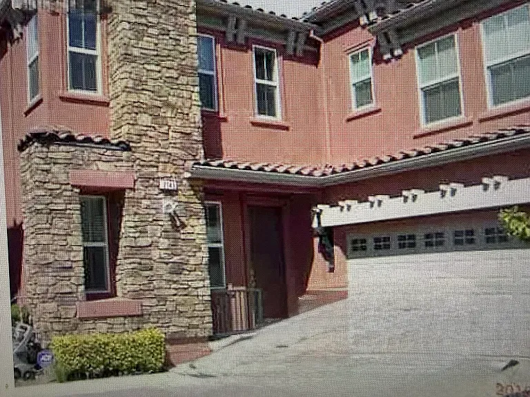 2143 Prato St — Photo 1