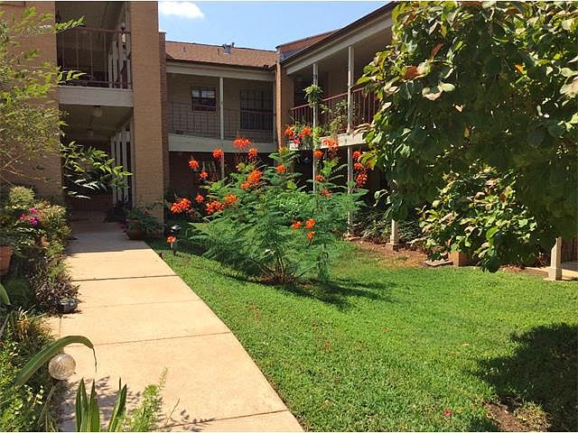 1st image of 2301 Lawnmont Ave APT 15