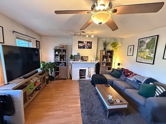 3rd image of 21 Essex St #2
