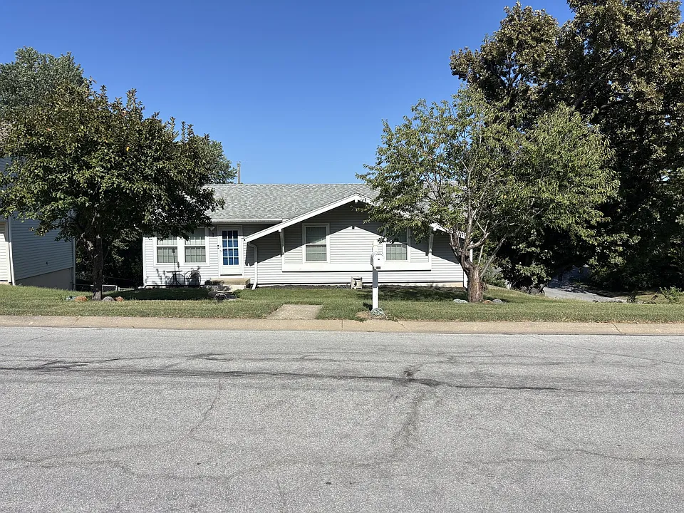1 N Vine View St