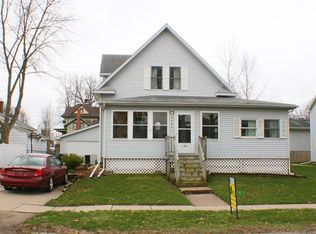 809 9th Ave, De Witt, IA 52742