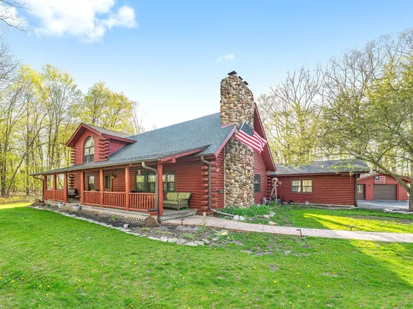 33095 Dawn Dr, Kingston, IL 60145