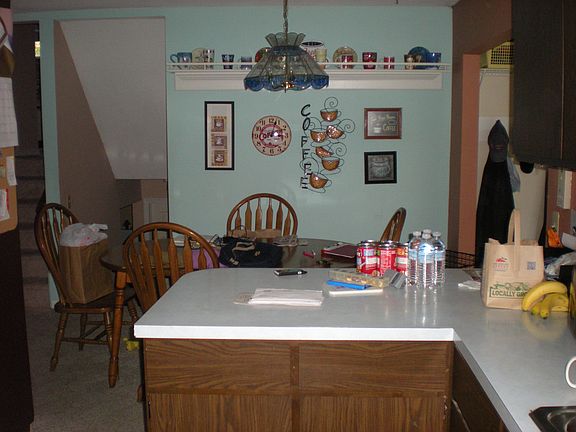 Dining room (kitchen view)