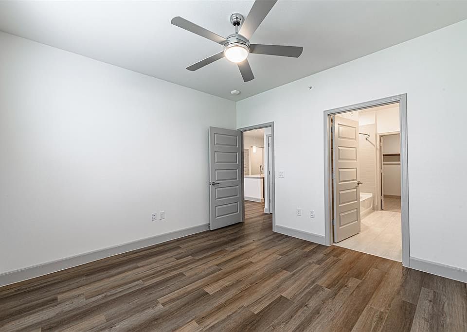 1st image of 20510 Cypress Plaza Pkwy #8109
