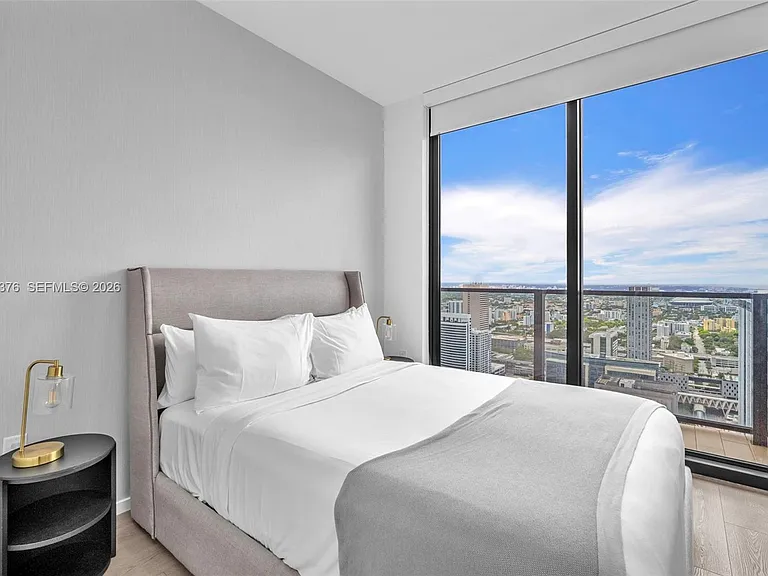 398 NE 5th St #Penthouse 4701 — Photo 21