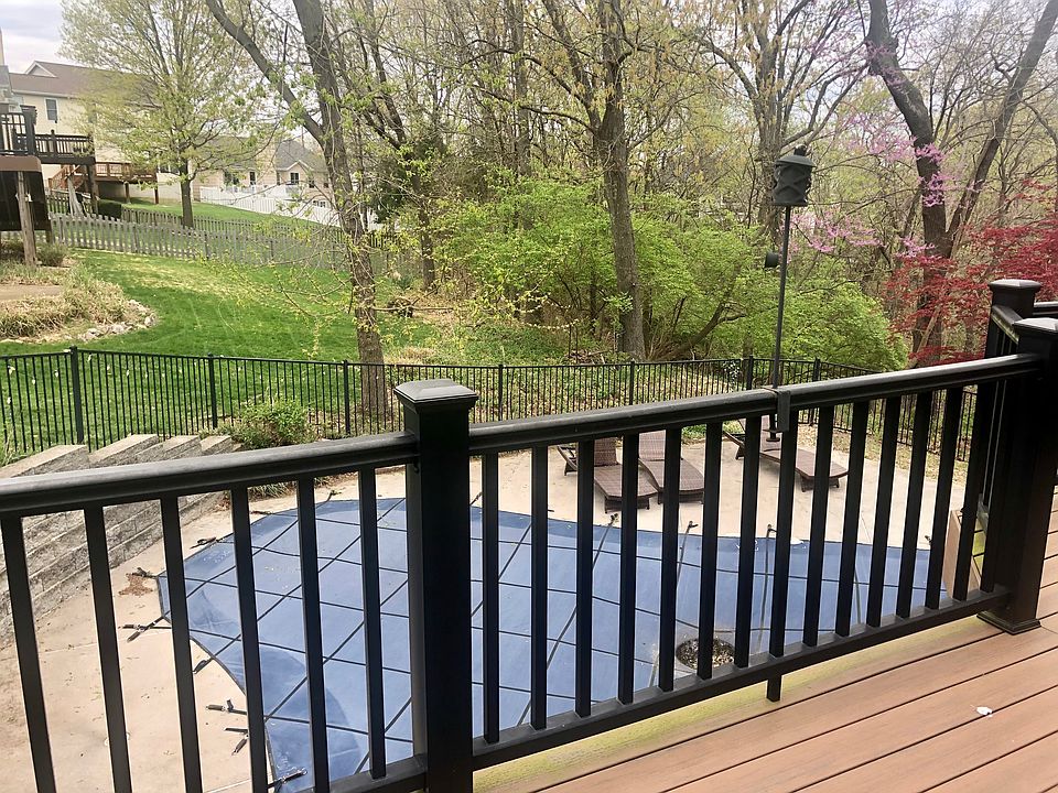 2nd image of 304 Oak Top Ct