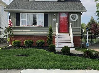 104 Shenandoah Rd, Buffalo, NY 14220