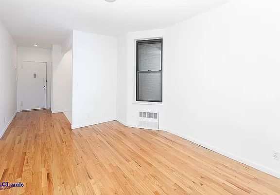 4th image of 218 E 81st St #5FW