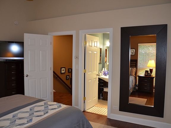 5th image of 51 Golfview Ct