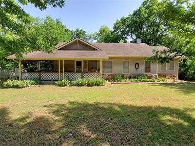 130 E 11th Ave, Bristow, OK, 74010