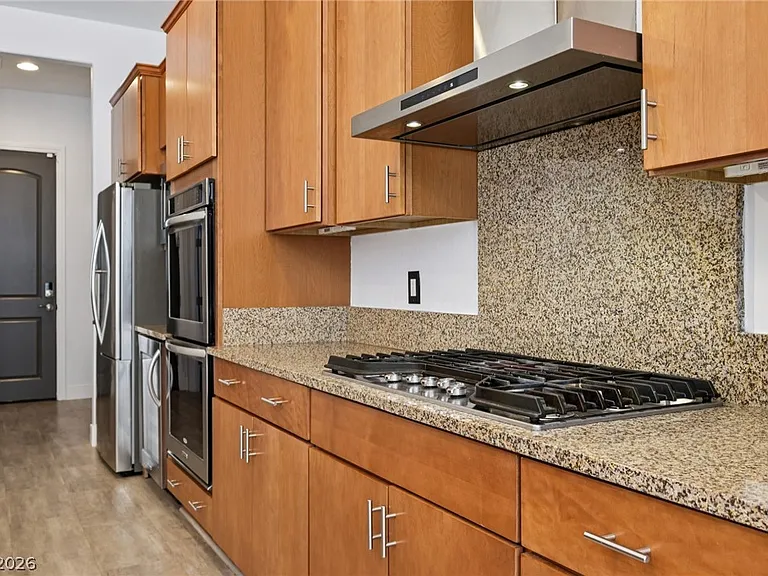 2341 Martinique Ave — Photo 32