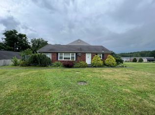 2 Old Farms Ln, New Milford, CT 06776