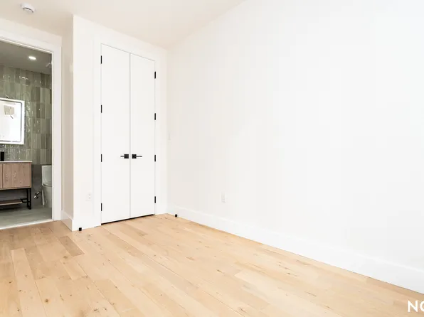 96 Moore Street image 25 of 29