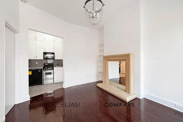 Rented by Compass | media 6