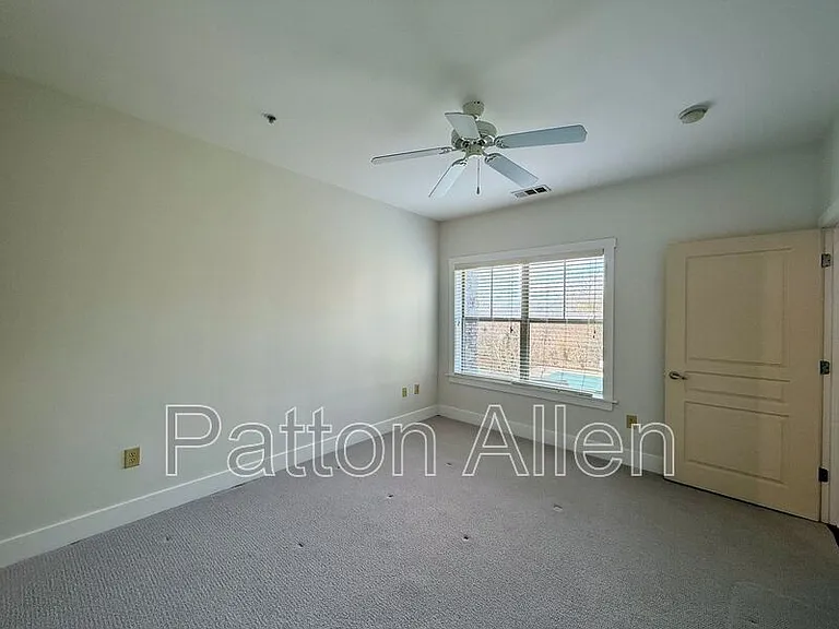 9 Kenilworth Knl #202 — Photo 25