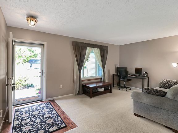 2nd image of 4427 Lockwood Ct