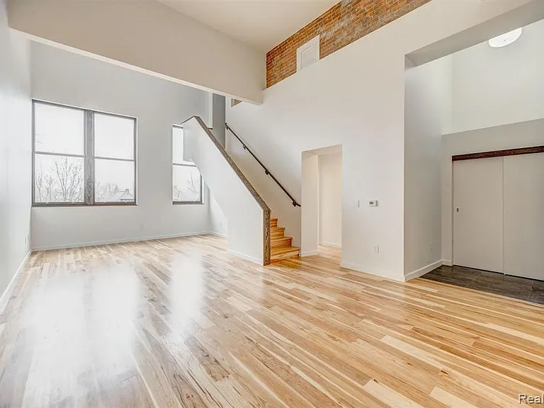 1454 Townsend St #303 — Photo 2