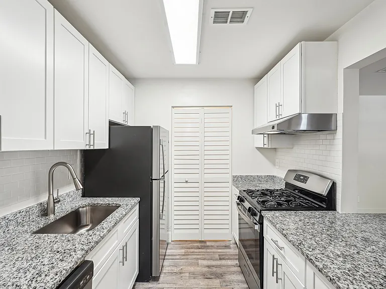 Wesley Trevento Apartments at Lithia Springs — Photo 7