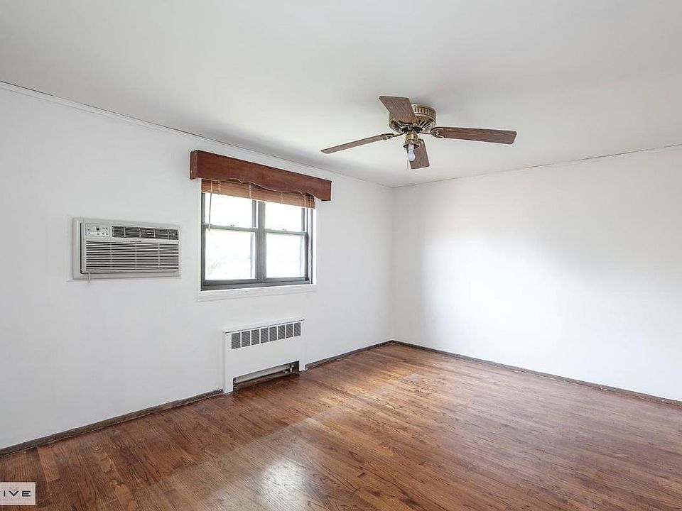 1st image of 24263 61st Ave