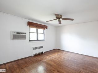 24263 61st Ave, Douglaston, NY 11362