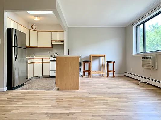 Rented by Garfield Realty  | media 28