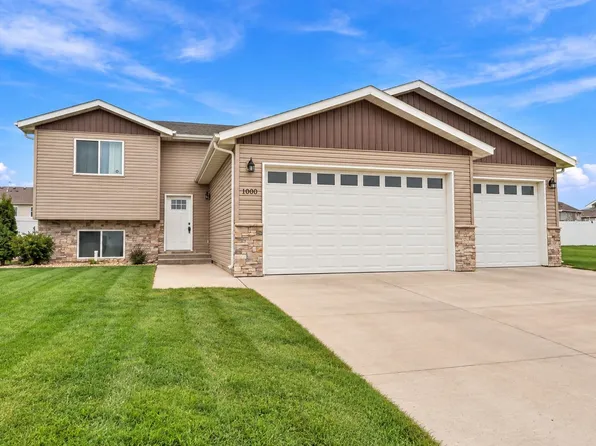 1000 34th Ave NE, Minot, ND 58703