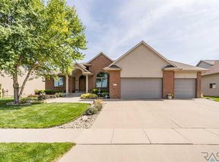 530 S Prairie Ave, Tea, SD 57064