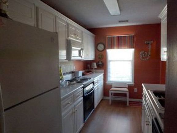 5th image of 159 Pin Oak Dr