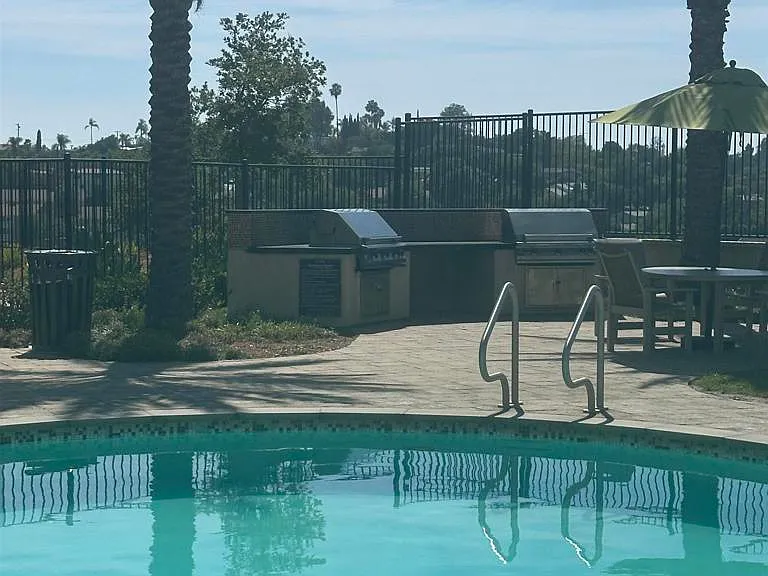 1137 Delpy View Point — Photo 13