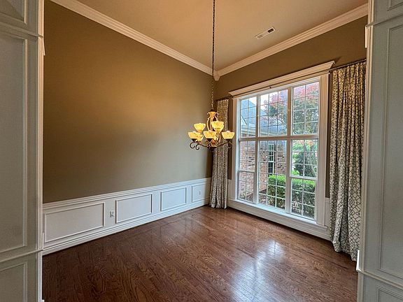 4th image of 407 Lyndal Ln