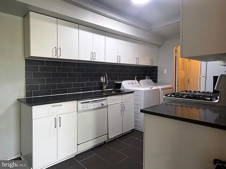10237 Prince Pl #25-105 — Photo 14