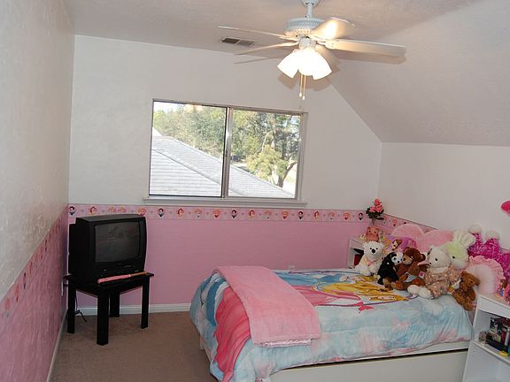 5th image of 4830 Cloverfield Dr