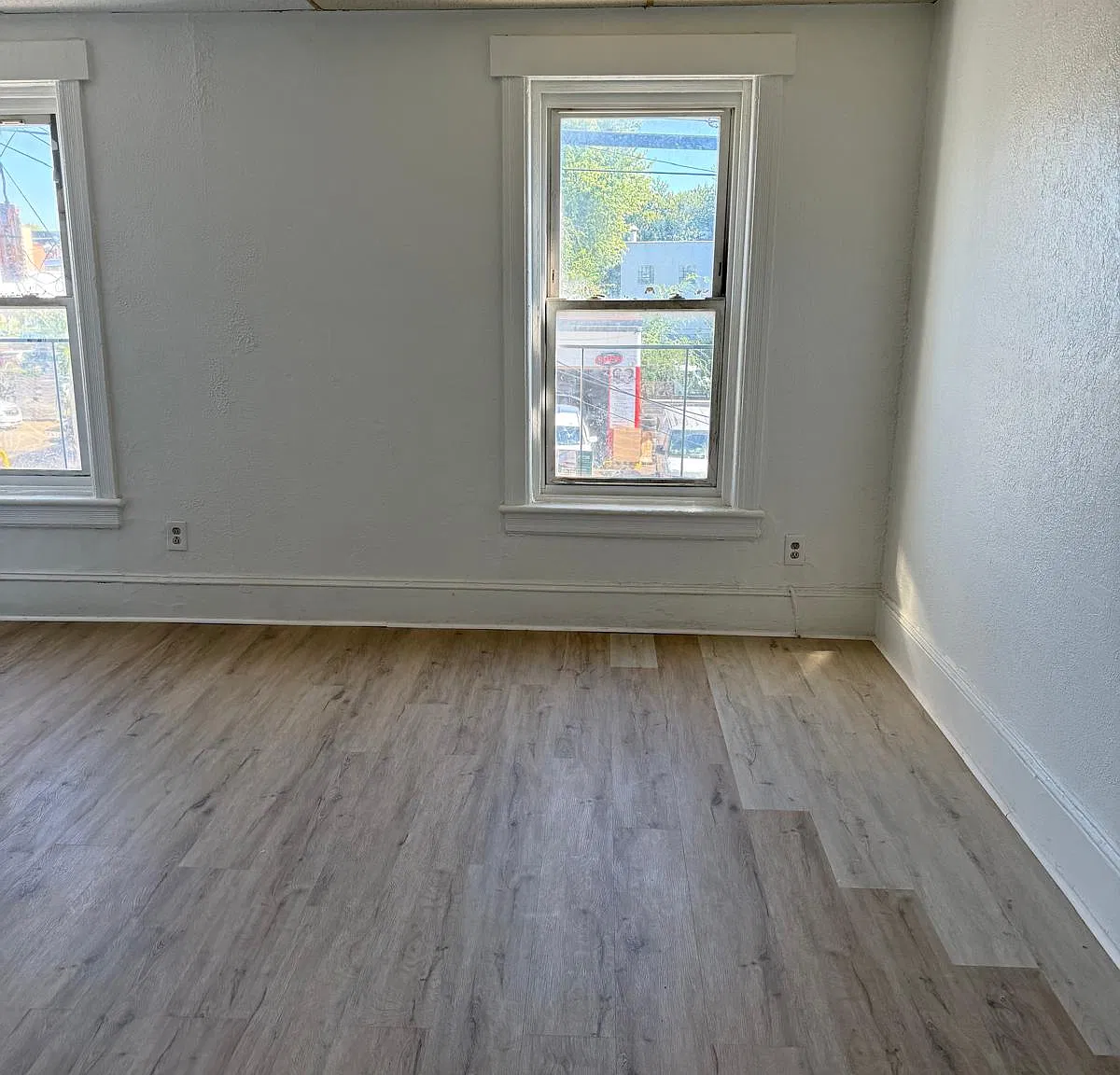 4 bed, $2,450 — Photo 3