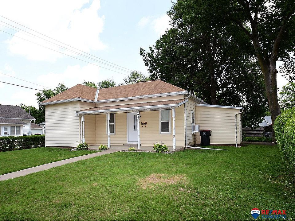 428 N 16th St, Beatrice, NE 68310 Zillow