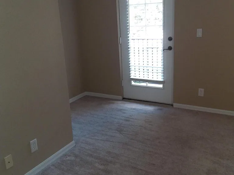 2410 SE Union Park Dr — Photo 15