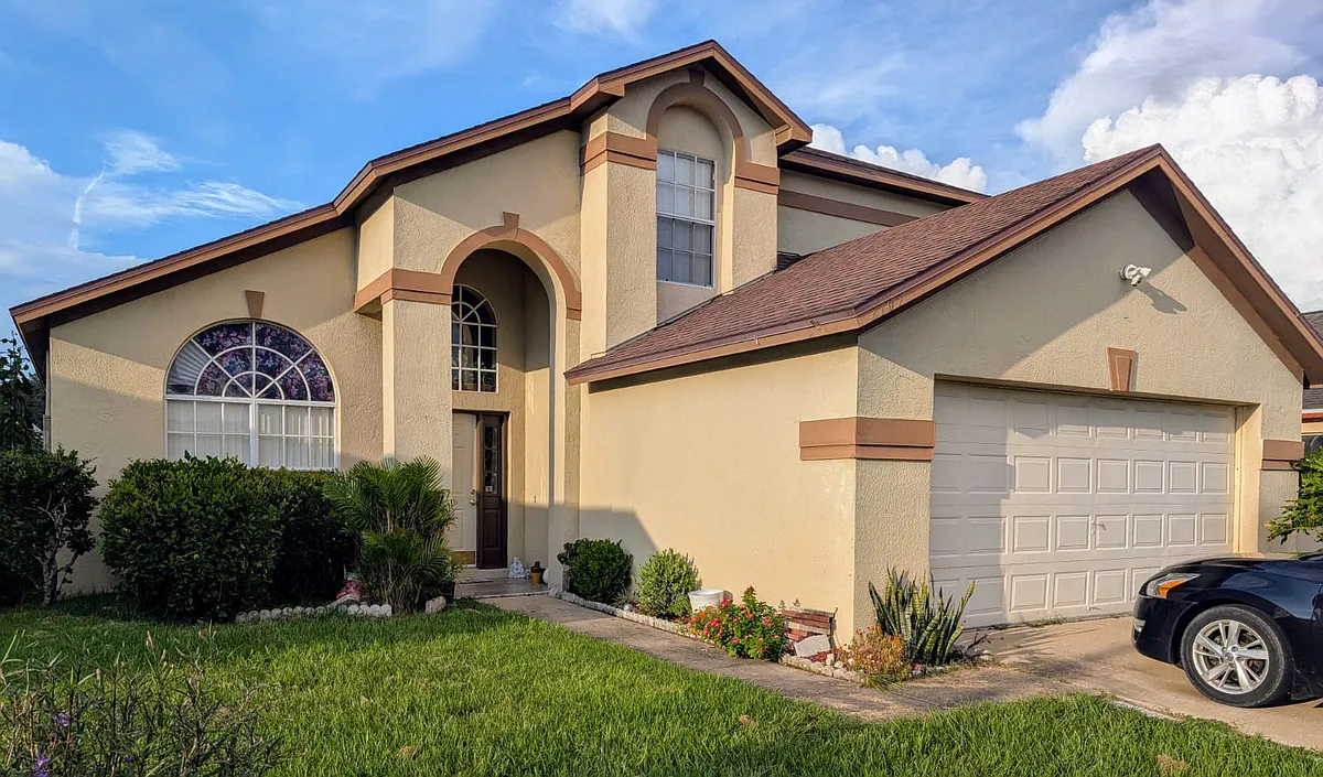 Building Photo - 2109 Cattleman Dr