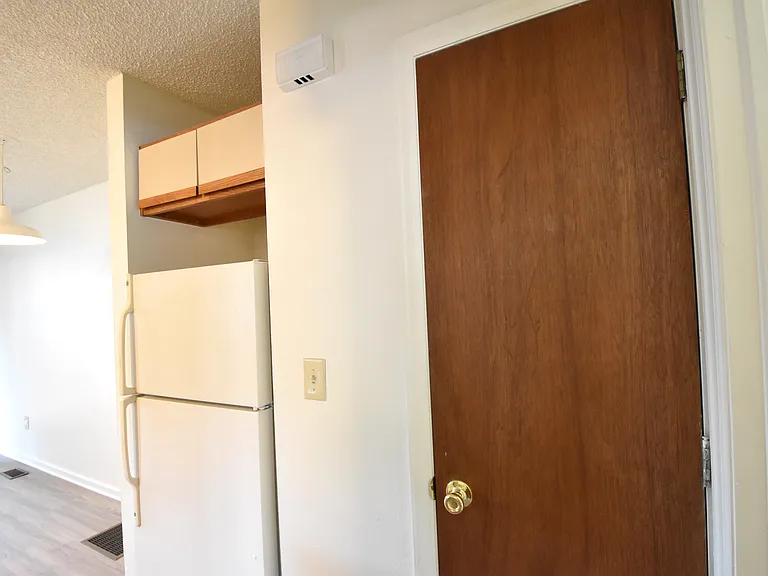1929 Walnut St #6 — Photo 7