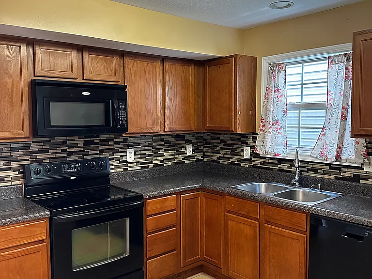 4755 Forest Landing Way — Photo 8
