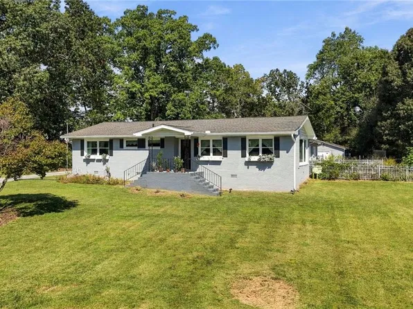 142 Collett Dr, Canton, GA 30115