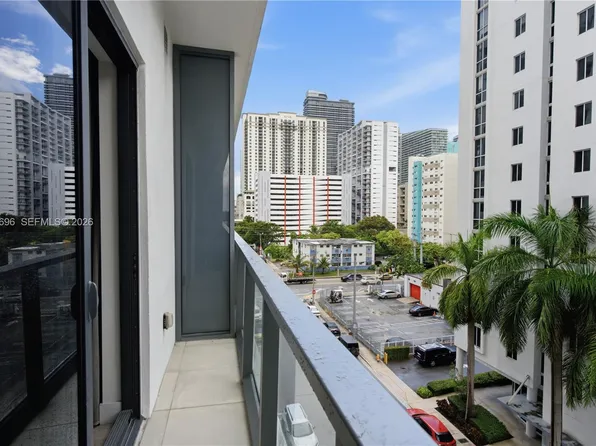 229 SW 9th St #405, Miami, FL 33130