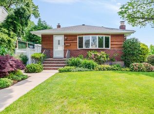 676 Central Ave, Massapequa, NY 11758