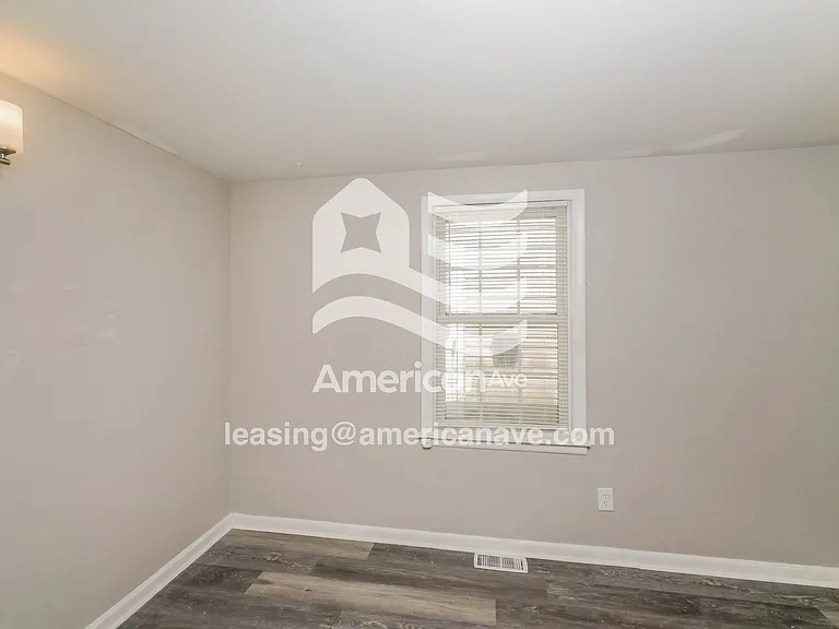 910892_013_wm_-_bedroom_13071837.jpg