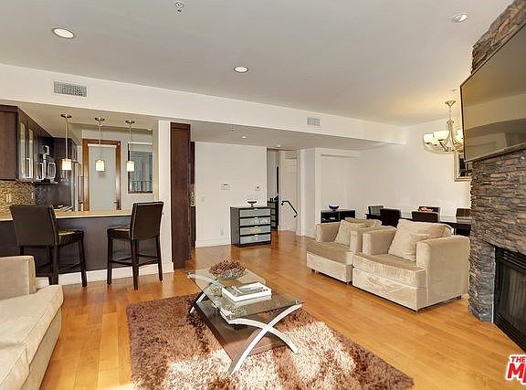 5th image of 1327 Euclid St #3